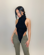Load image into Gallery viewer, BLACK KNITTED HALTER TOP
