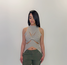 Load image into Gallery viewer, GRAY KNITTED CUT OUT TOP
