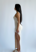 Load image into Gallery viewer, PEACHY NUDE MAXI DRESS
